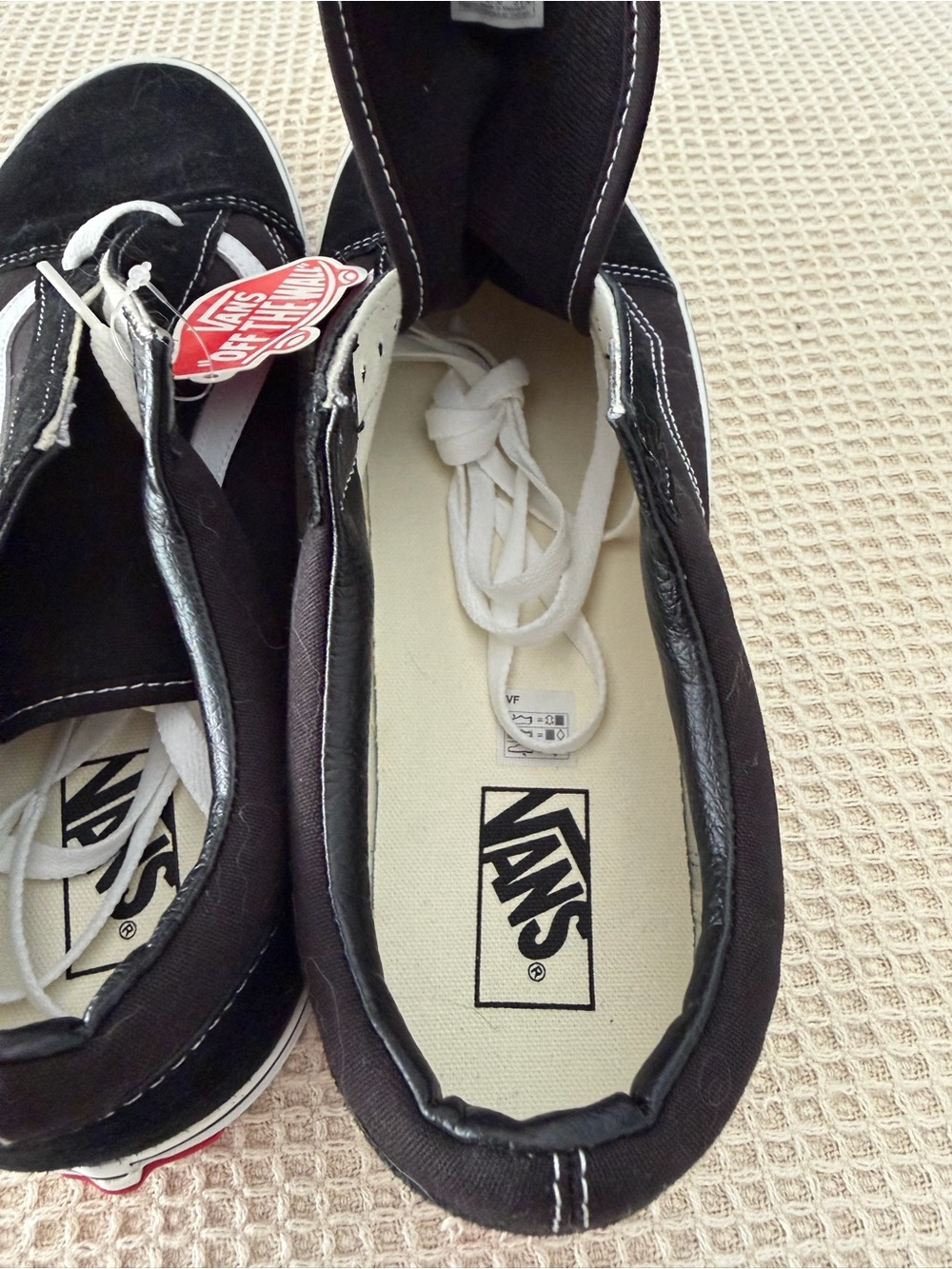 Vans Black/White Old School Sneaker - Picture 3 of 5